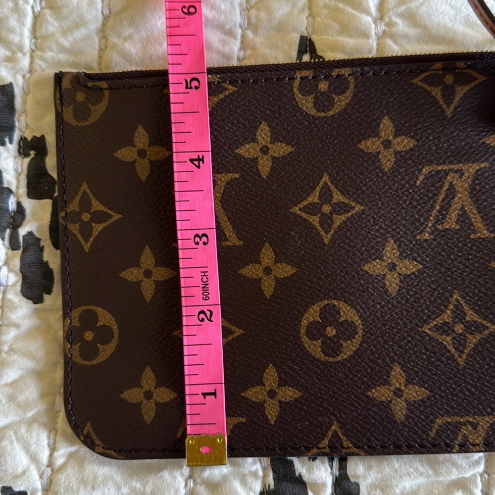 Louis Vuitton Monogram Pochette/wristlet NWOT - Picture 6 of 14